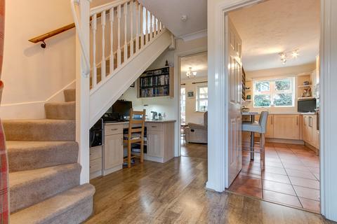 9 Dewsbury Close, Astwood Bank, Redditch, B96 6BH