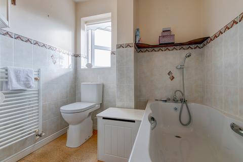 9 Dewsbury Close, Astwood Bank, Redditch, B96 6BH