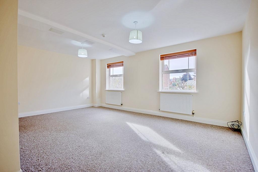 St Lane North, Barbourne, Worcester, WR1 2 bed apartment £795