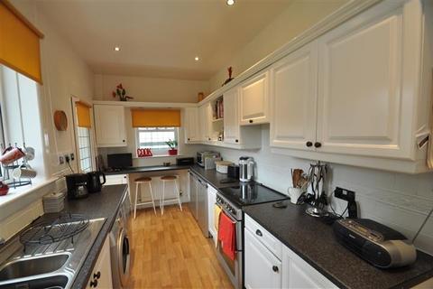 5 Gordon Road, Glasgow, G44 3TL