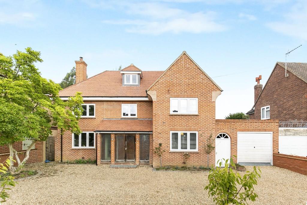 The Drive, Hertford, Hertfordshire, SG14 5 bed detached house £4,250