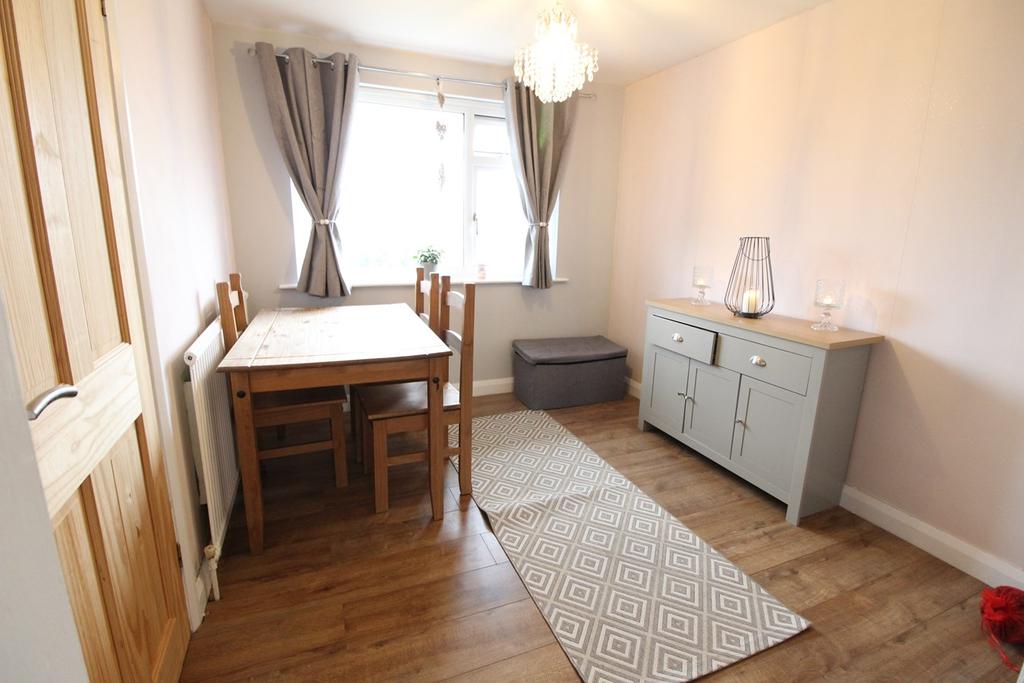 Harewood Crescent, Oakworth, Keighley, BD22 3 bed semidetached house