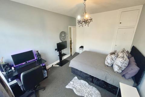 1 bedroom apartment for sale - Fairfax Drive, Westcliff-on-Sea