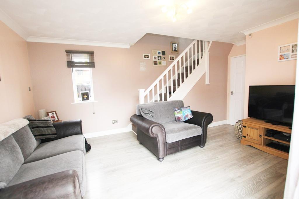 Carders Close, Leigh, WN7 2 bed detached house £160,000