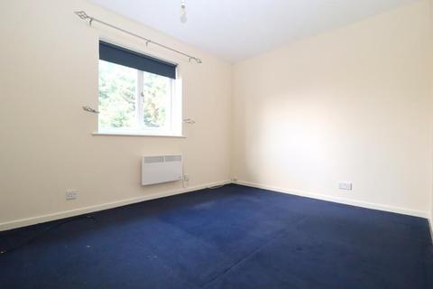 19 Elveden Close, Luton, LU2 7FF