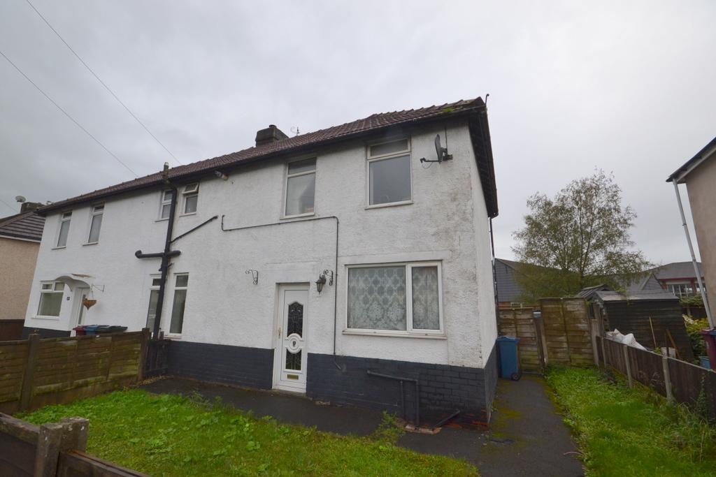 Seedall Avenue, Clitheroe, BB7 2LR 3 bed semidetached house £145,000