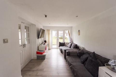 21 Trenchard Close, Sutton Coldfield, B75 7QP