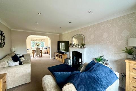 4 bedroom detached house for sale - Vicarage Lane, Wilstead, Bedfordshire, MK45 3EY