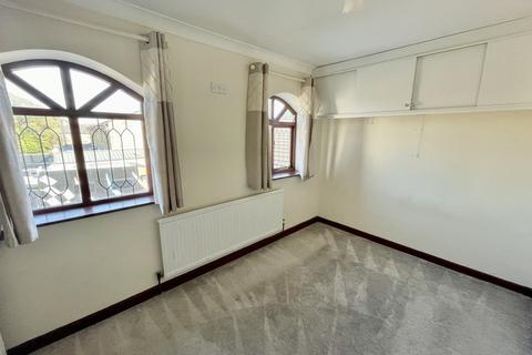 2 bedroom apartment to rent - Latham Lane, Gomersal