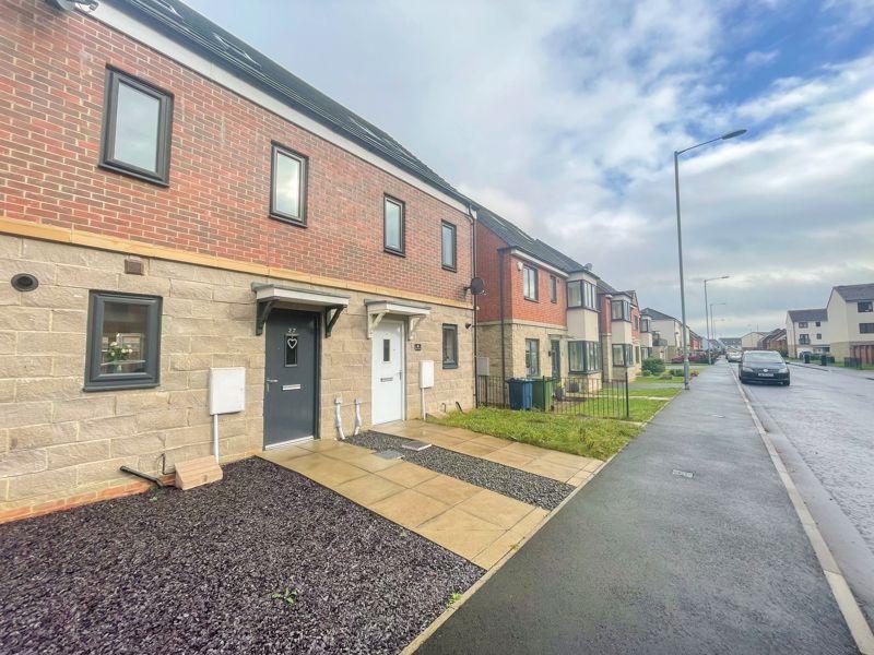 King Oswald Drive, Stella Riverside 3 bed terraced house £150,000