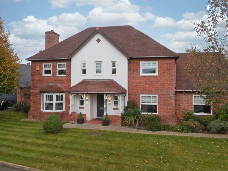 Springwater Drive, Wychwood Park... 5 bed detached house £679,950