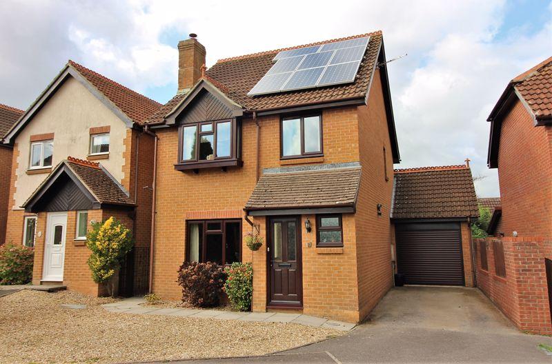 Spicer Way, Chard 3 bed detached house £325,000