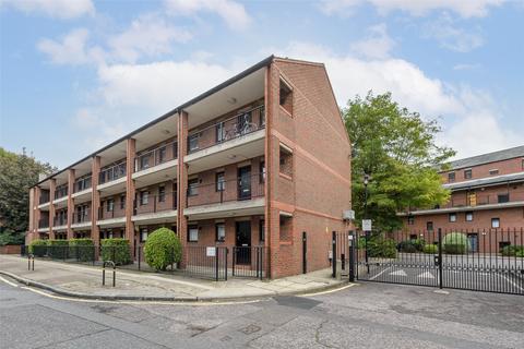 12 Cooper Close, London, SE1 7QU