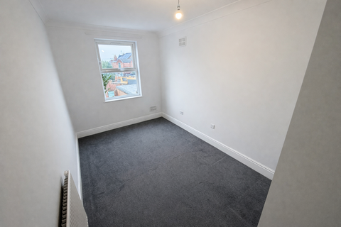 3 bedroom terraced house to rent, Beckett Road, Doncaster