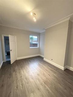 3 bedroom terraced house to rent, Beckett Road, Wheatley, Doncaster