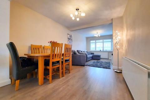 3 Dorchester Drive, Feltham, TW14 8HP