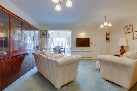 2 Lane End View, Rotherham, S60 3HH