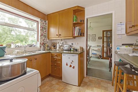 19 Castle Mount Crescent, Bakewell, DE45 1AT