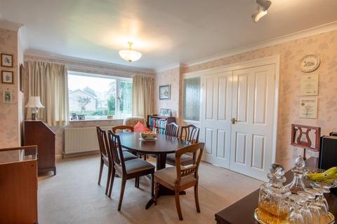 29 Burlington Road, Dore, Sheffield, S17 3NQ