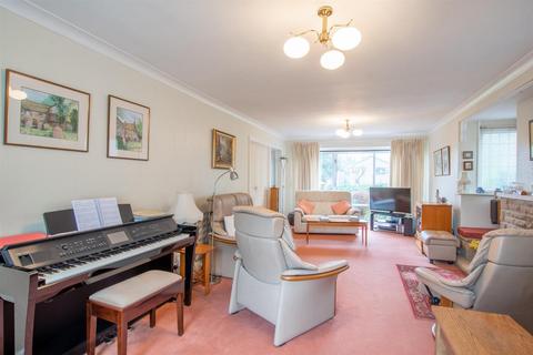 29 Burlington Road, Dore, Sheffield, S17 3NQ