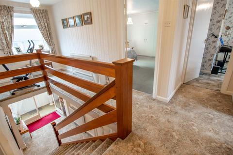 29 Burlington Road, Dore, Sheffield, S17 3NQ
