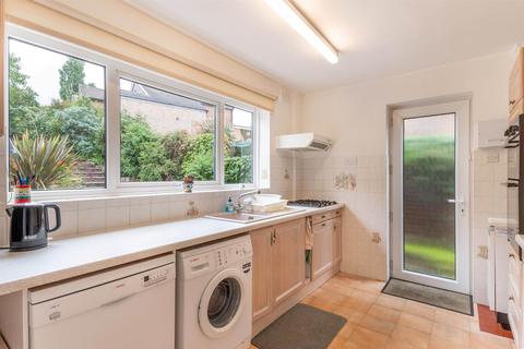 31 Old Hay Close, Sheffield, S17 3GP