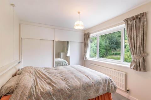 31 Old Hay Close, Sheffield, S17 3GP