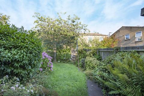 62 Causeway Head Road, Sheffield, S17 3DU