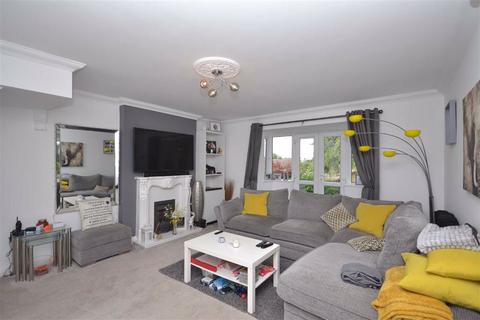 2 Apple Tree Lane, Kippax, Leeds, LS25 7SB