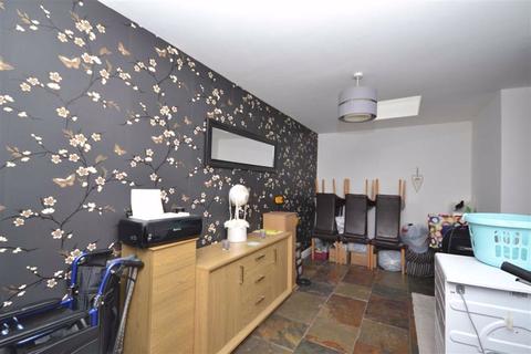 2 Apple Tree Lane, Kippax, Leeds, LS25 7SB