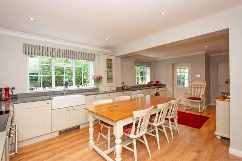 1 Rushley Close, Keston, BR2 6BZ