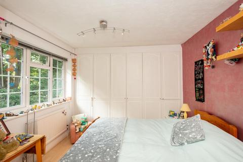 1 Rushley Close, Keston, BR2 6BZ