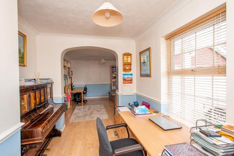 1 Rushley Close, Keston, BR2 6BZ