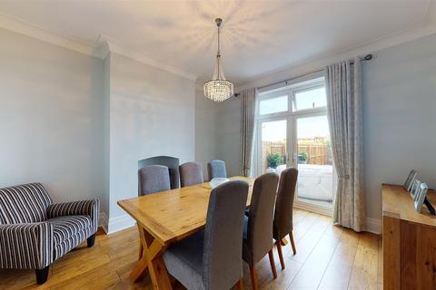 10 Alexandra Park, Sunderland, SR3 1XJ