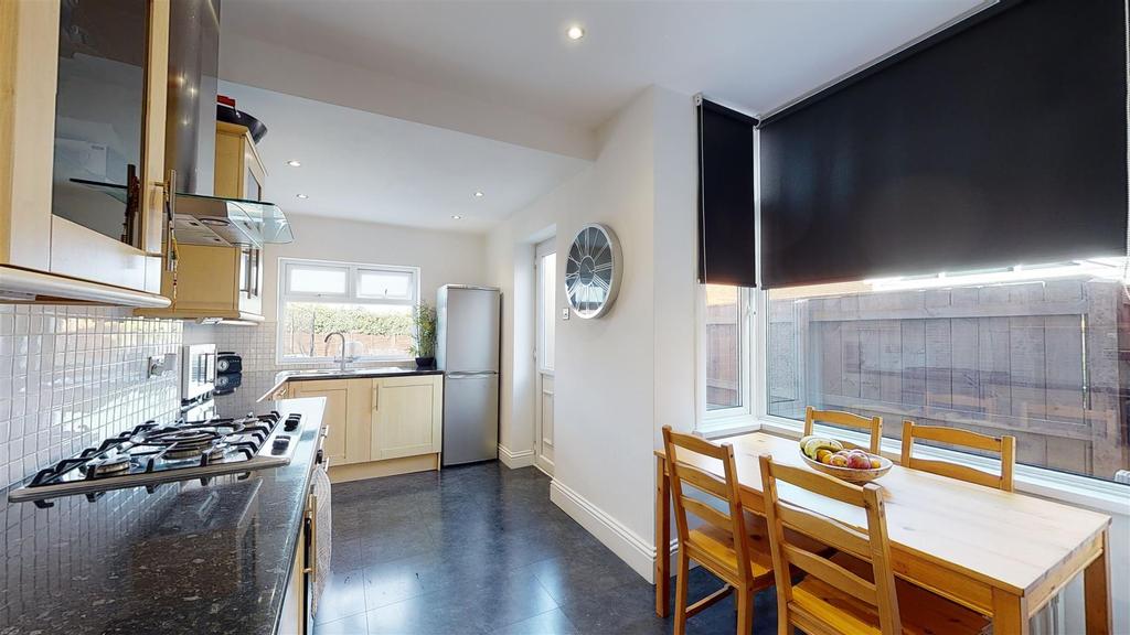 Kitchen/Breakfasting Room