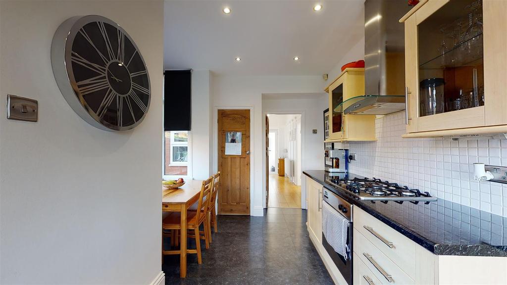 Kitchen/Breakfasting Room