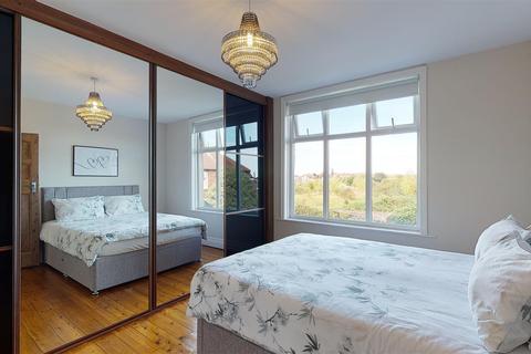 10 Alexandra Park, Sunderland, SR3 1XJ