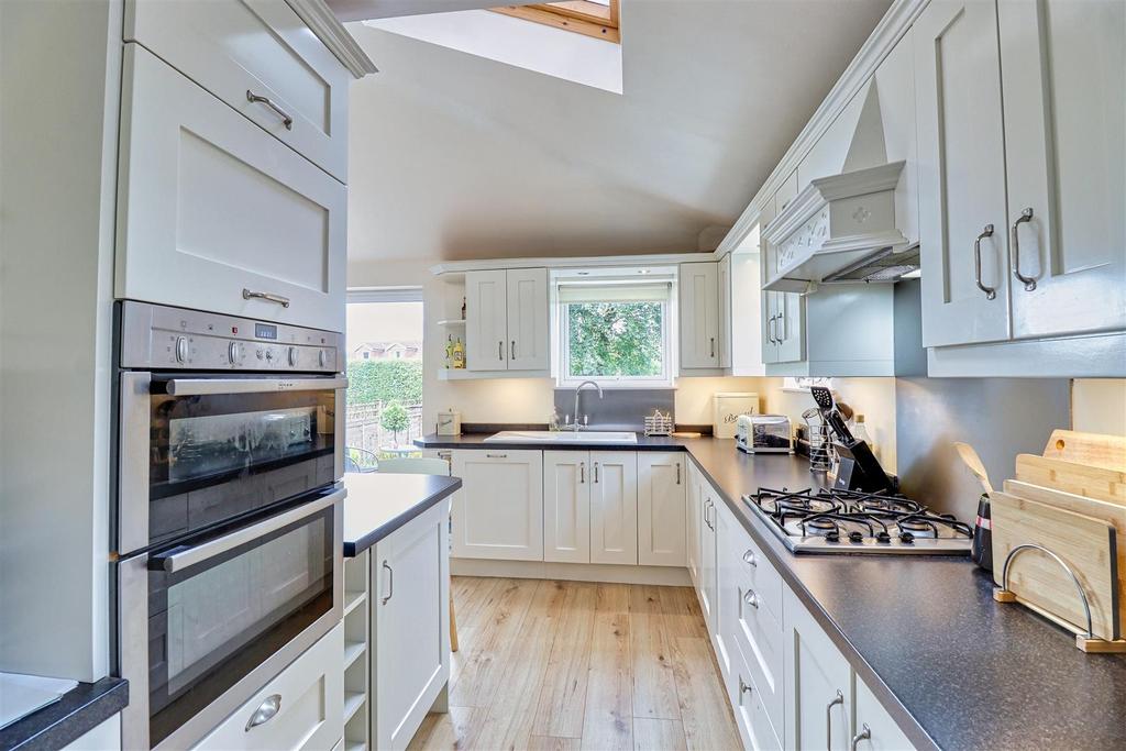 Dining kitchen