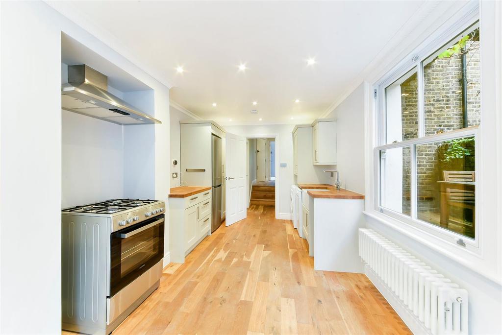 Huddleston Road, Tufnell Park, N7 2 bed flat £1,950 pcm (£450 pw)