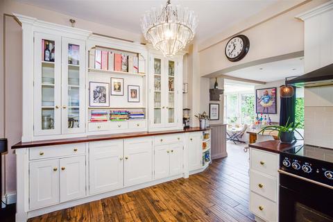 36 Churchfields, Broxbourne, EN10 7JP