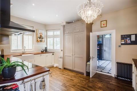 36 Churchfields, Broxbourne, EN10 7JP