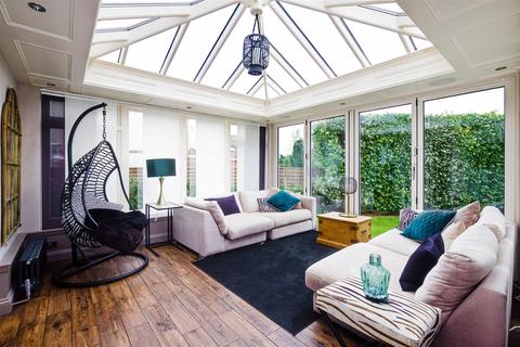 36 Churchfields, Broxbourne, EN10 7JP