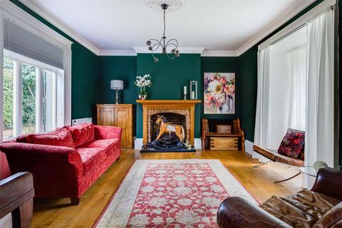36 Churchfields, Broxbourne, EN10 7JP