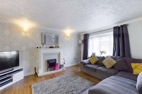 2 Burnsall Close, Worcester, WR4 0BD