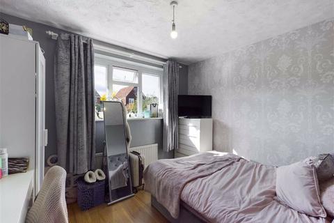 2 Burnsall Close, Worcester, WR4 0BD