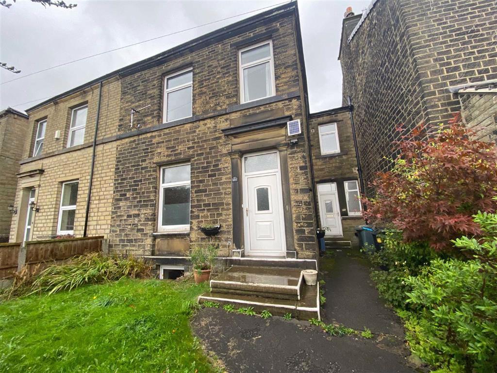 New Hey Road, Oakes, Huddersfield, HD3 4 bed terraced house £950 pcm (£219 pw)