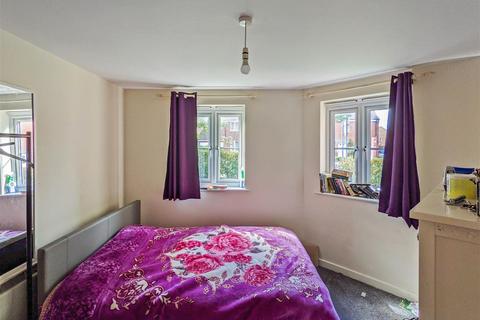 2 bedroom apartment for sale - Cavalier Court, Stoke Green, Coventry