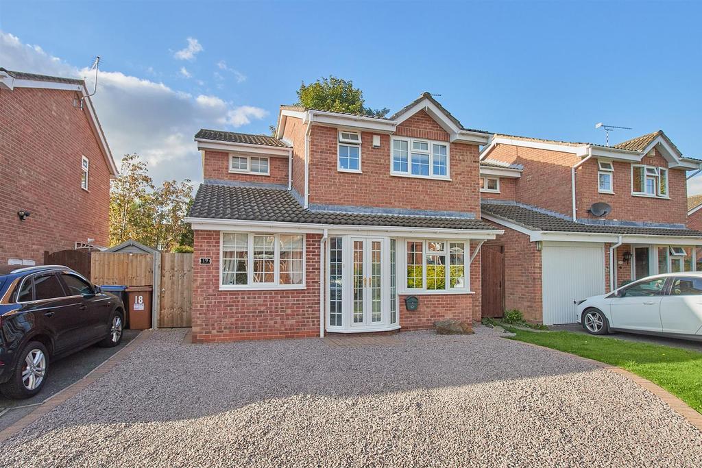 Willow Tree Close, Barwell 3 bed detached house £270,000