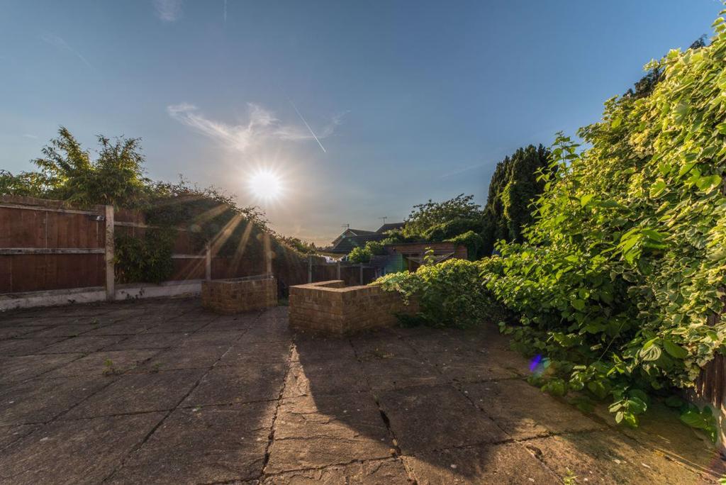 Field Avenue, Canterbury 6 bed house £2,401 pcm (£554 pw)