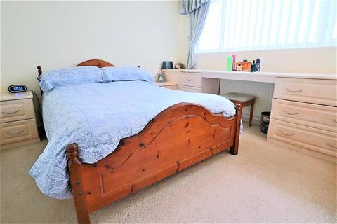 7 Breydon Way, Lowestoft, NR33 9AS